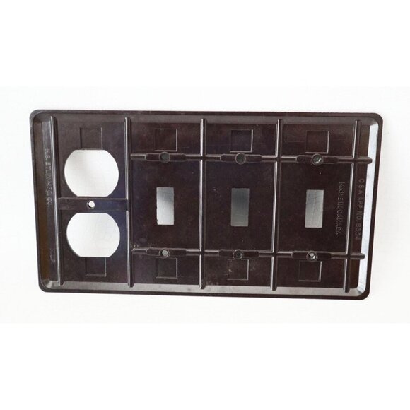 Vintage Bakelite 3 Toggle Switch And Socket Plate Outlet - Picture 3 of 3